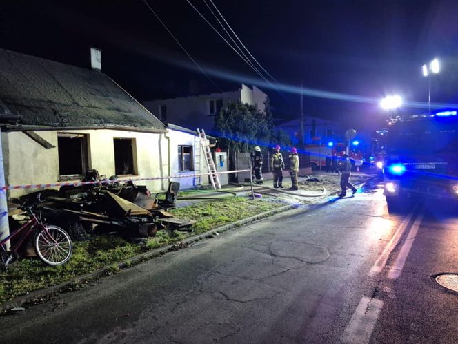 To mogło skończyć się tragedią! Pożar budynku, w którym przebywały dwie osoby