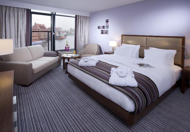 King Hilton Delux Room
