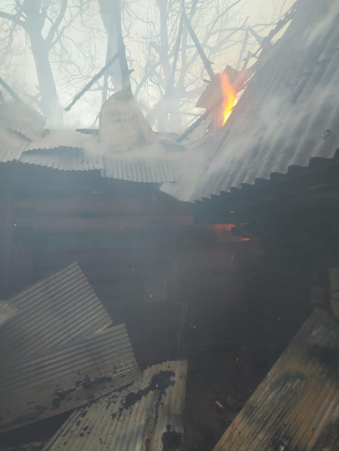 Podhale. Pożar zabudowań mieszkalnych i gospodarczych we wsi Sierockie