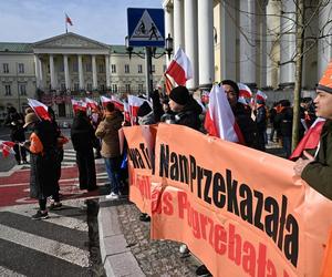 Protest kupców z Marywilskiej przed ratuszem