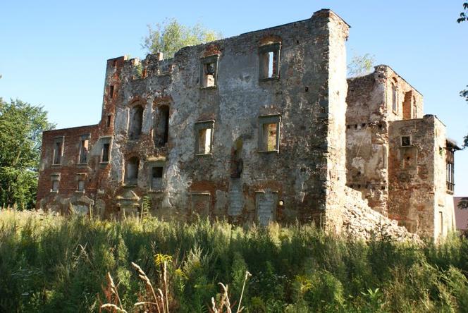 Tożsamość i rozrywka – nowe polskie zamki