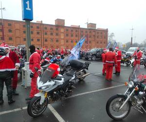 Mikołaje na motocyklach w Manufakturze. Finał corocznej akcji charytatywnej [ZDJĘCIA]