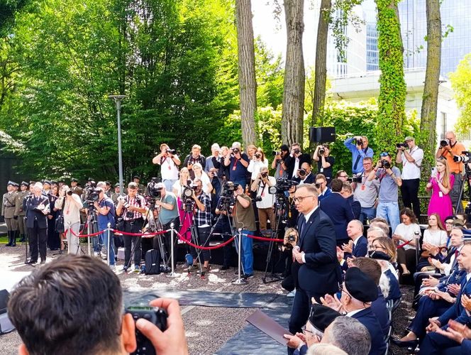 81. rocznica Powstania Warszawskiego. Prezydent Duda wręczył odznaczenia powstańcom