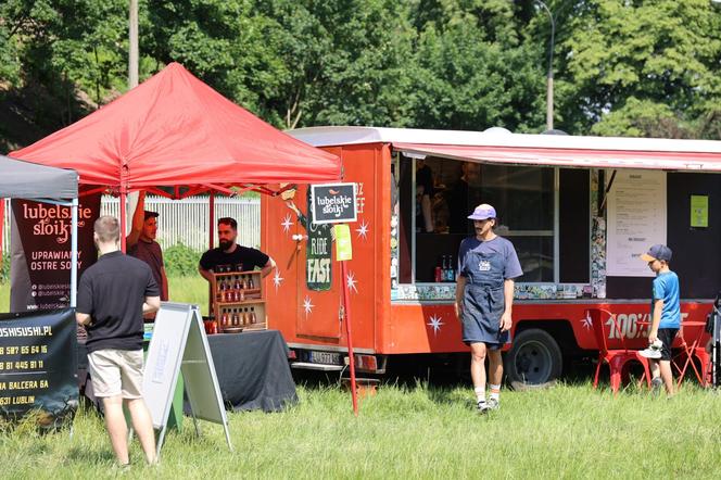 Pierwszy tegoroczny „Brunch pod chmurką” w Lublinie za nami. Było dobre jedzenie, muzyka i prelekcje