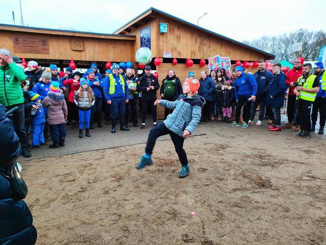 Dali czadu! Udane morsowanie z serduchem i WOŚPogeddon w Łomży