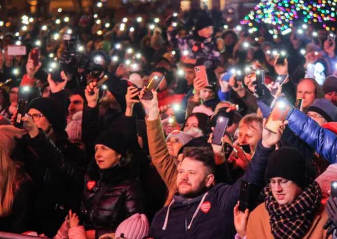 Wielki Finał WOŚP 2024. "Światełko do Nieba" we Wrocławiu. Było zjawiskowo [ZDJĘCIA, NAGRANIE]