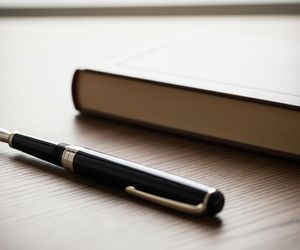 Wspominamy wybitne postacie 2025 roku. Kogo pożegnał świat polityki i nauki?