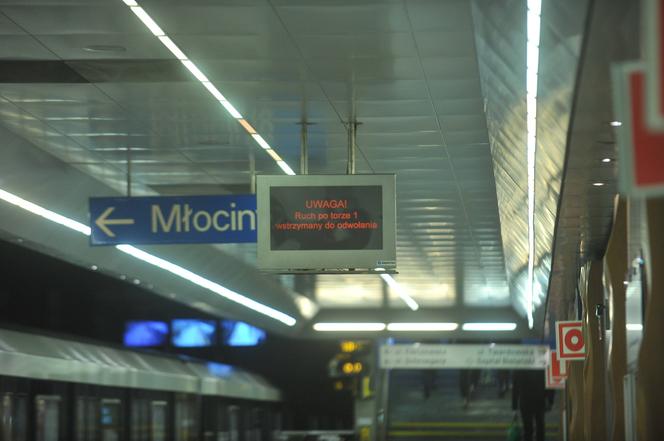 Akcja FBI w warszawskim metrze. Pasażerowie zagrożeni. Co się dzieje?!