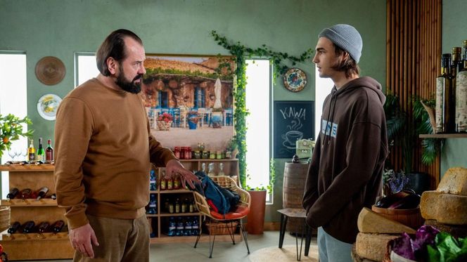 Barwy szczęścia odc. 3229. Romeo (Jacek Tyszkiewicz), Borys (Jakub Wieczorek)