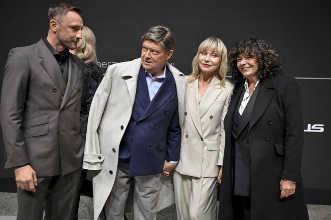 Jan Frycz nie do poznania! Aktor pojawił się łysy na salonach