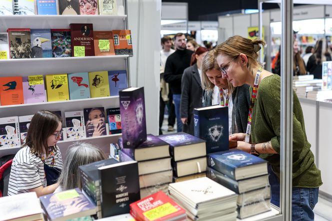 Targi Książki w Katowicach to okazja do zdobycia autografów pisarzy