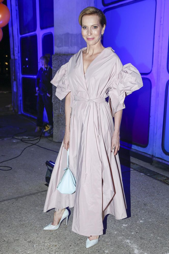 Seksowna Paulina Smaszcz kusi w bieliźnie. Internautka: "Ta rywalizacja z Cichopek odbiera godność"