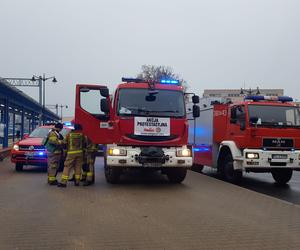 Poważny wypadek na dworcu w Lesznie. Pociąg potrącił mężczyznę