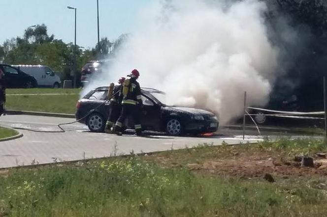 Pożar samochodu przy Armii Krajowej w Rzeszowie