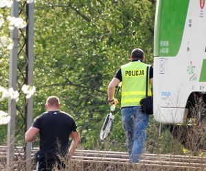 Tragedia w Ząbkach. Nie żyje pieszy. Wtargnął na tory w niedozwolonym miejscu