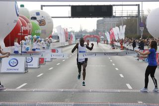 Warszawiacy pobiegli w maratonie