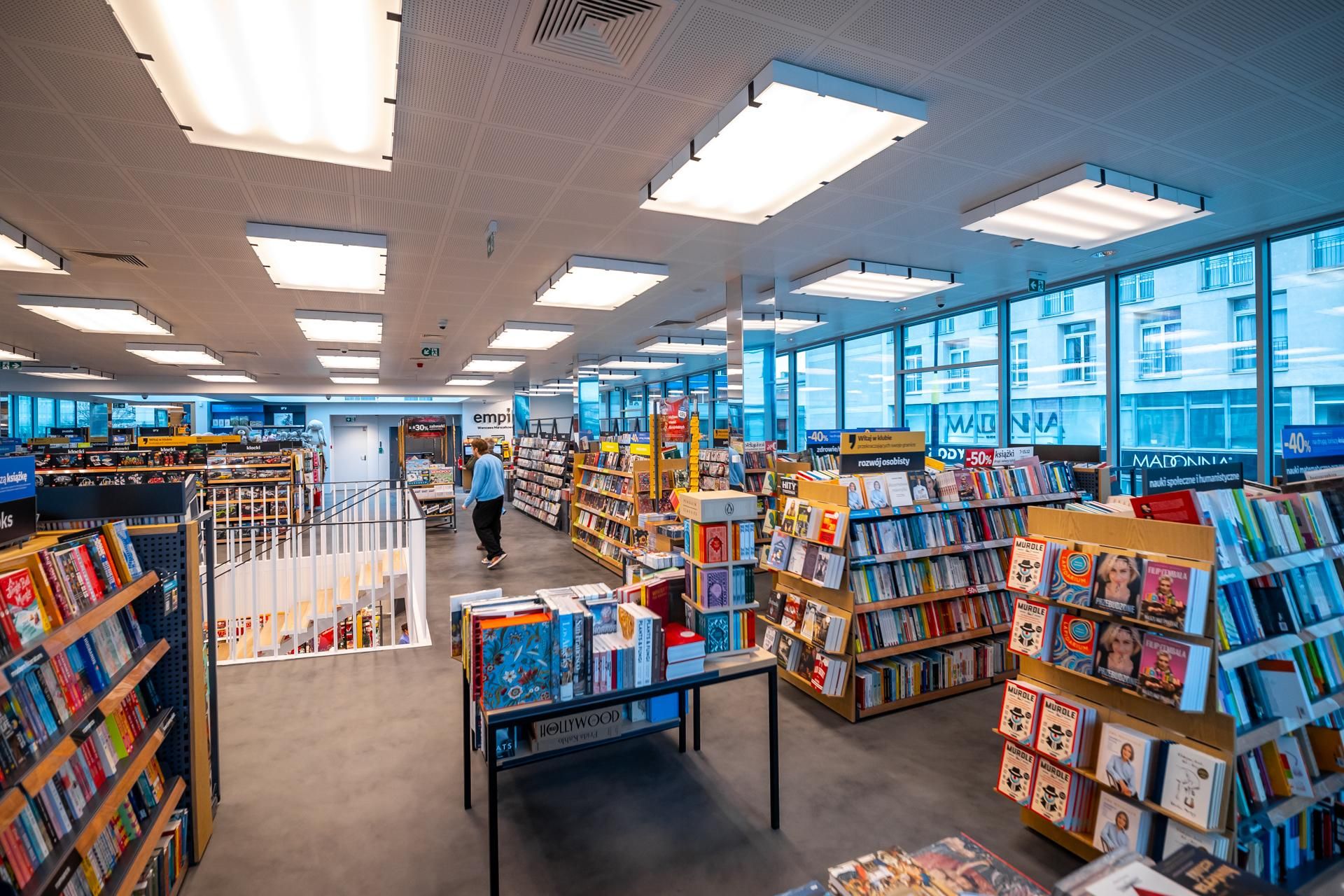 Wnętrza odnowionej "Cepelii" w Warszawie