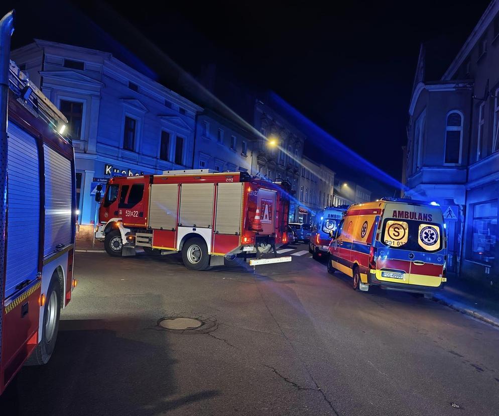 Ostrów. Ratując życie skoczył z okna. Jest w ciężkim stanie