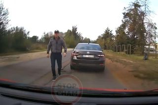 Niebezpieczna sytuacja w Policach. Skoda ruszyła w pościg pod prąd