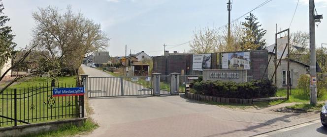 To najdłuższa ulica w Warszawie. Ma aż 14,5 km, ciągnie się przez dwie dzielnice