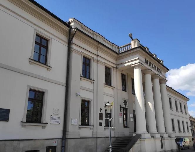 Muzeum im. Jacka Malczewskiego szuka eksponatów na wystawę poświęconą dawnym zakładom Radoskór