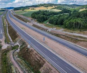 Odcinek Bolków – Kamienna Góra liczy w sumie nieco ponad 16 kilometrów długości. W dłuższym tunelu będzie odcinkowy pomiar prędkości