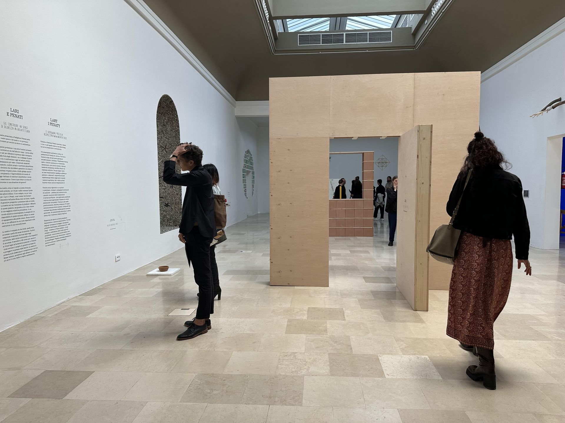 Polski Pawilon "Lary i Penaty" Biennale Wenecja 2025