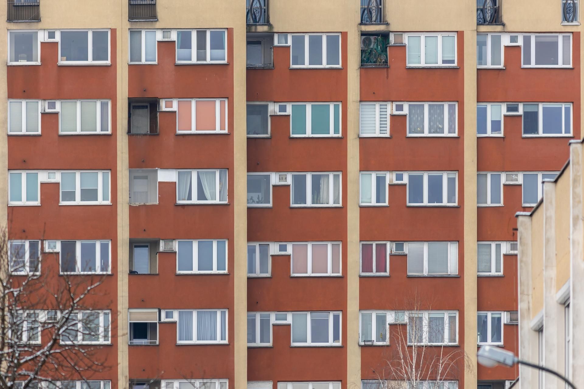 "Dom samotnych" na Etiudy Rewolucyjnej 9 w Warszawie