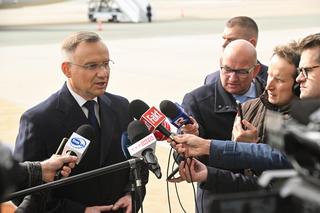 Andrzej Duda w Nowym Jorku czyta Super Express