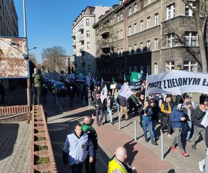 Górnicy protestowali pod ministerstwem przemysłu w Katowicach przeciwko likwidacji KWK Bielszowice