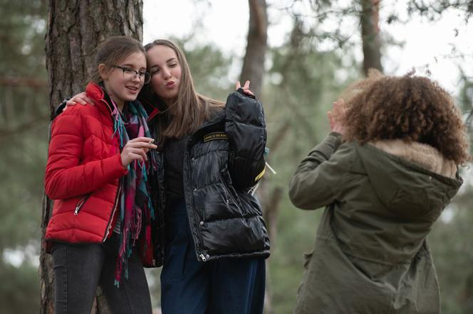 Na Wspólnej odcinek 2891, Tosia (Julia Lewenfisz-Górka), Ula (Sherazade Wolff)