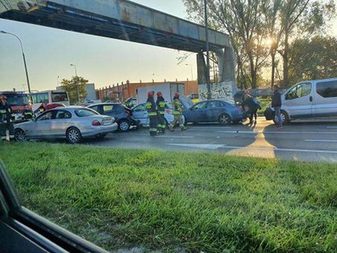 WYPADEK na Radzymińskiej! Zderzyło się 5 samochodów!