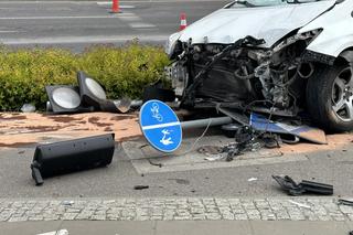 Przeleciał kilkadziesiąt metrów. W stanie krytycznym trafił do szpitala. Przerażające okoliczności potrącenia na Targówku