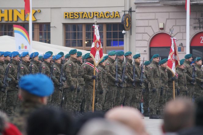 Bydgoszczanie uroczyście świętowali 11 listopada! Tak było na Starym Rynku