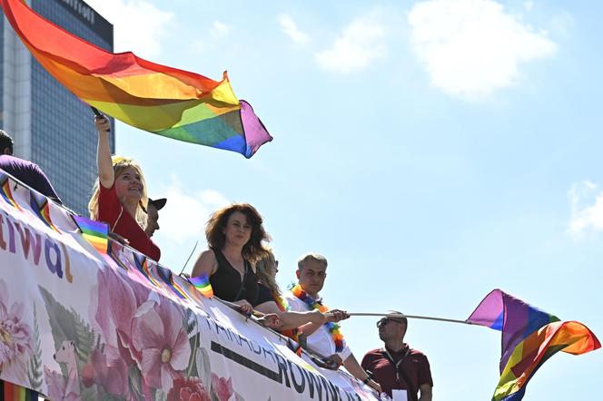 Parada Równości przeszła ulicami Warszawy. Tłumy uczestników