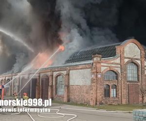 Potężny pożar zabytkowej hali w Gdańsku. Wielka chmura dymu w mieście