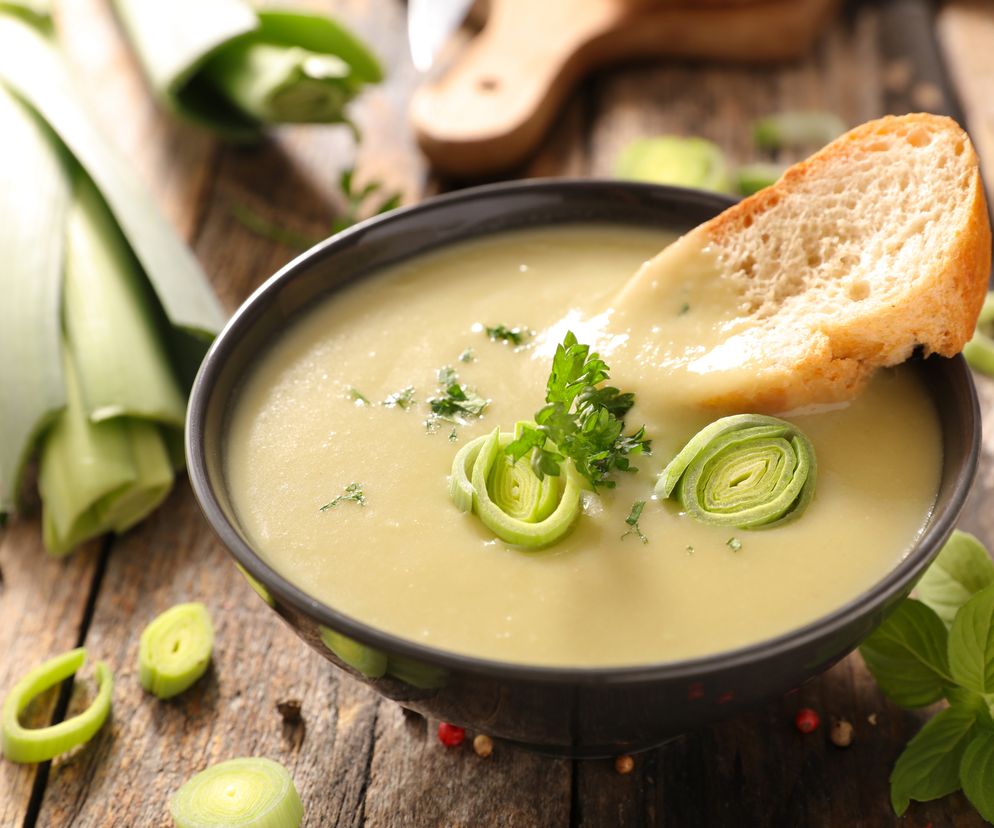 Gęsta zupa porowa na rosole