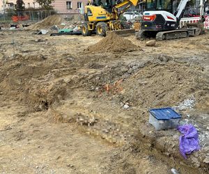 Na budowie trasy tramwajowej wykopali ludzki szkielet. Czyje szczątki odnaleziono?