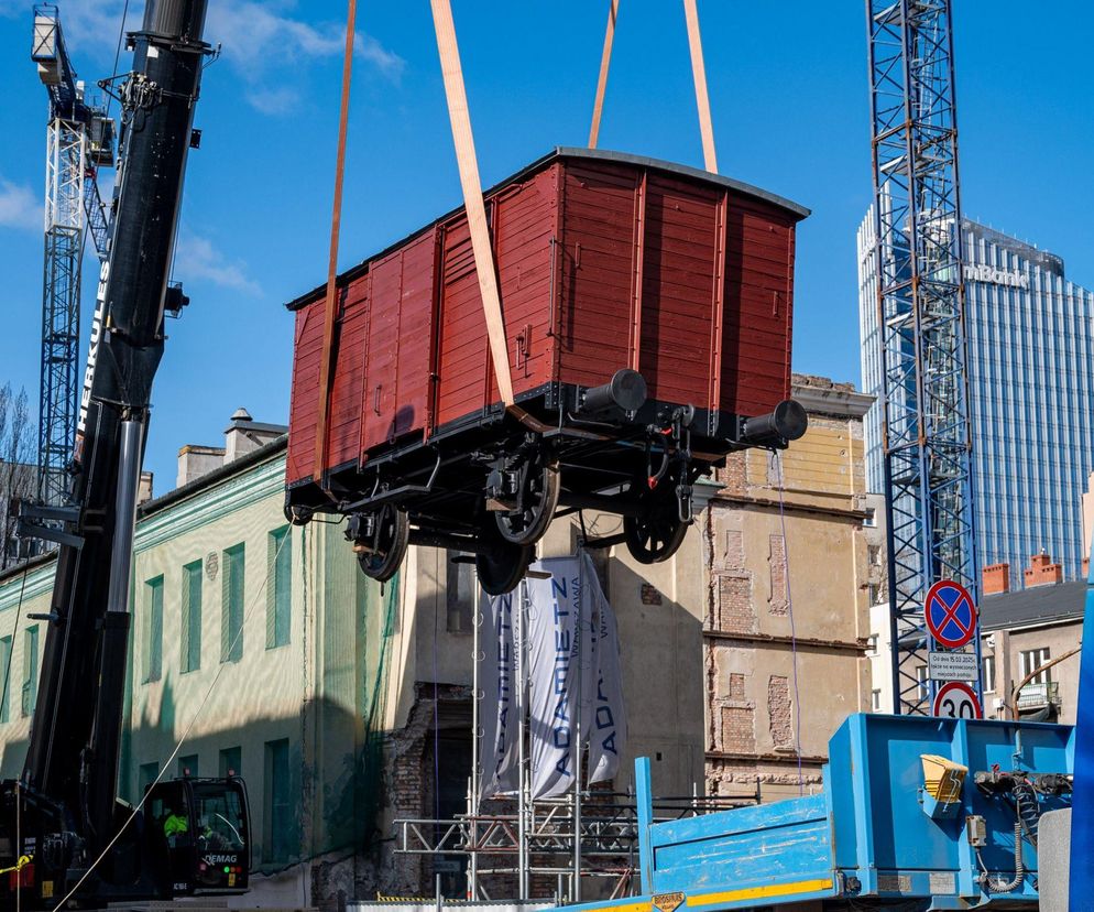 Tak wagon trafił do podziemi Muzeum Getta Warszawskiego