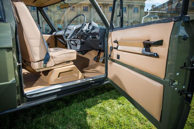 Range Rover o numerze seryjnym 001