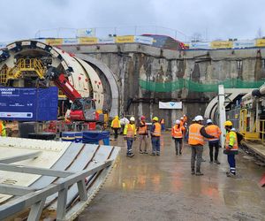 Wielkie chińskie maszyny TBM drążą najdłuższy tunel kolejowy w Polsce
