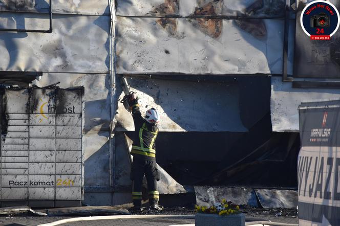 Warszawa. Płonie centrum handlowe Marywilska 44