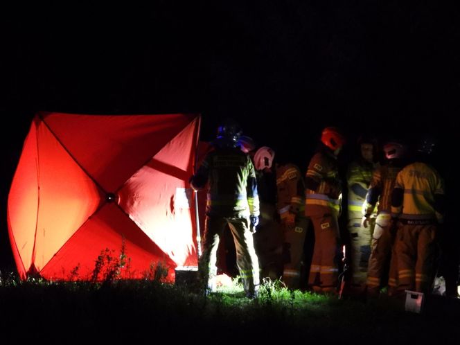 Koszmar pod Warszawą. Ciało zwisało głową w dół z zapory wodnej