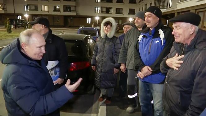 Putin w gumowej masce? "Spontaniczna przejażdżka po Mariupolu". Sobowtór dał plamę!