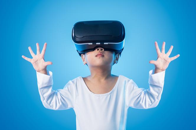 Okulary VR - nie tylko do zabawy. Nowa technologia pomoże w leczeniu zeza u dzieci 
