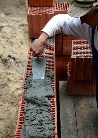 Pustaki ceramiczne - murowanie na zwykłą zaprawę