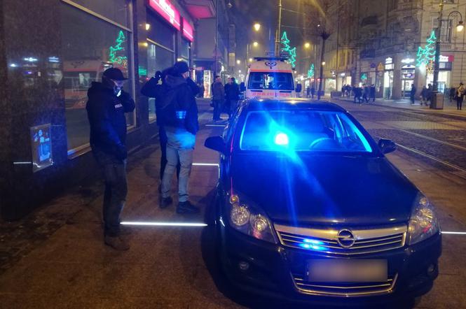 BRUTALNE pobicie w centrum Katowice. Sprawca nie miał litości dla 16-latka