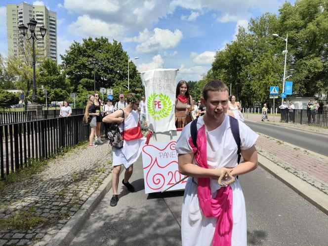 Juwenalia Śląskie rozpoczęte. Korowód przeszedł ulicami Katowic