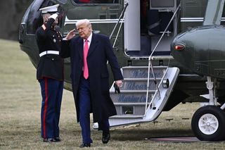 Trump rozda złote kart za 5 mln dolarów. Oferta dla rosyjskich oligarchów. To mili ludzie