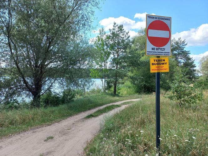 Przy zbiorniku wodnym na Zaborowie w Lesznie powstaje ścieżka rowerowa